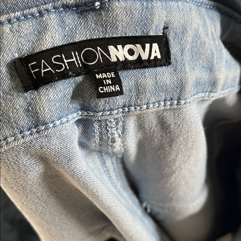 Fashion Nova Light Blue High-Rise Paperbag Jeans with Tie Belt - Picture 4 of 5